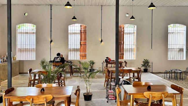 Inilah Harga Menu De Medellin Cafe yang Jadi Favorit Anak Muda Bandung