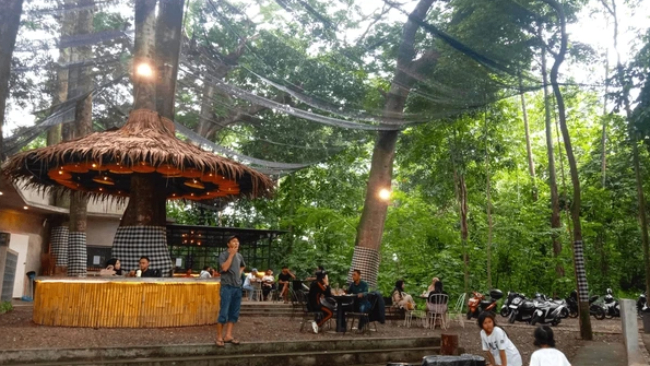 Jam Operasional Arborea Cafe