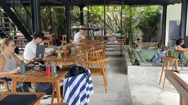 Lokasi dan Jam Operasional ZIN Cafe