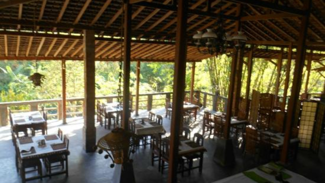 Tentang Kali Opak Resto